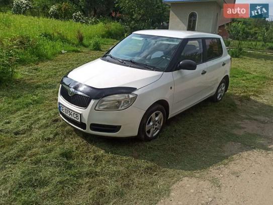 Skoda Fabia                           2009г. в рассрочку
