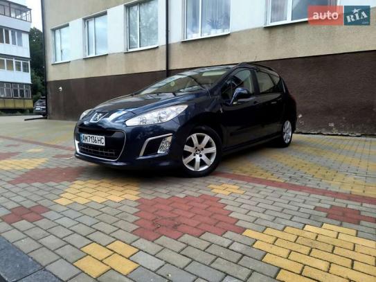 Peugeot 308                             2011г. в рассрочку
