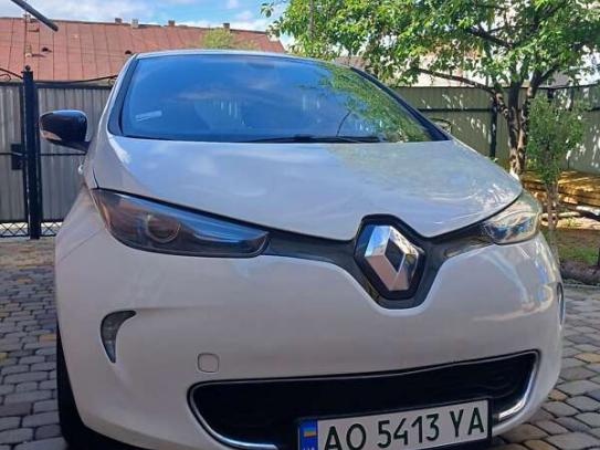 Renault Zoe                             2016г. в рассрочку