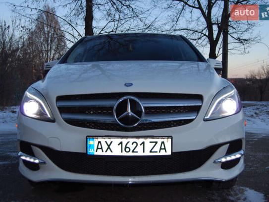 Mercedes-benz B-class 2014р. у розстрочку