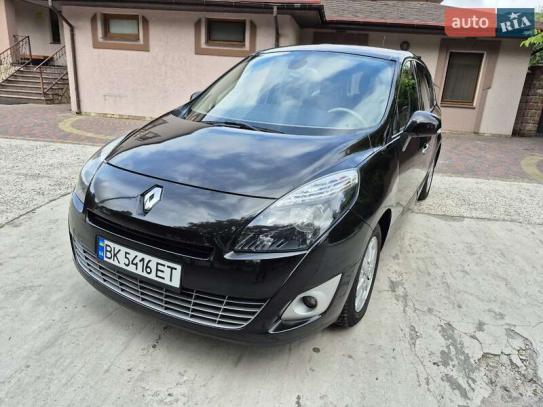 Renault Grand scenic                    2010г. в рассрочку