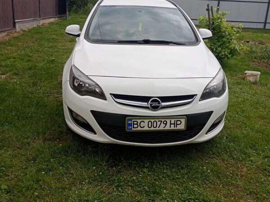 Opel Astra                           2013г. в рассрочку