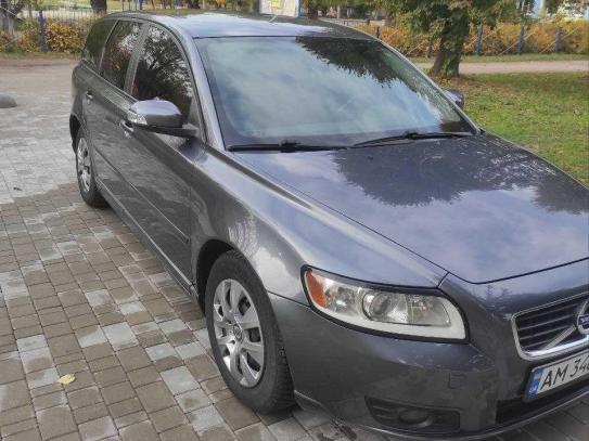 Volvo V50
                             2011г. в рассрочку