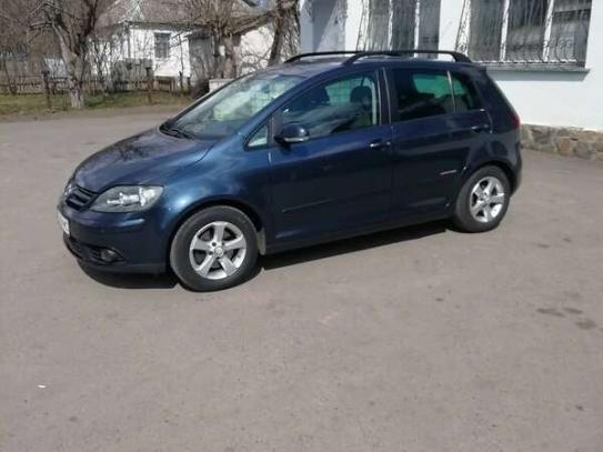 Volkswagen Golf plus                       2008г. в рассрочку