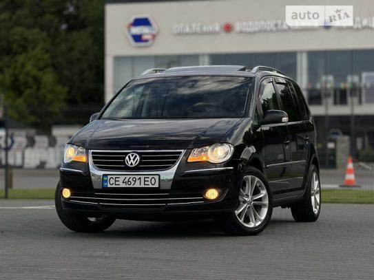 Volkswagen Touran 2008р. у розстрочку