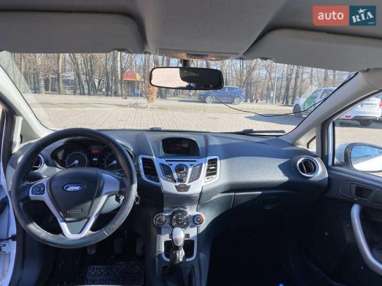 Ford Fiesta
                          2011г. в рассрочку