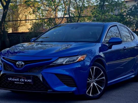 Toyota Camry                           2018г. в рассрочку