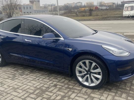 Tesla Model 3                         2018г. в рассрочку