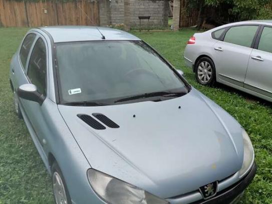 Peugeot 206
                             2000г. в рассрочку