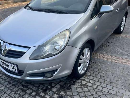 Opel Corsa 2010р. у розстрочку