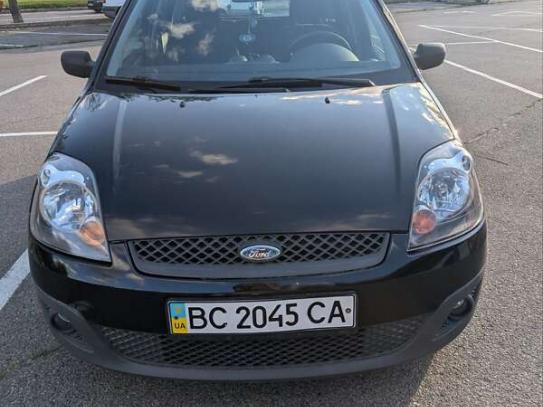 Ford Fiesta 2008р. у розстрочку