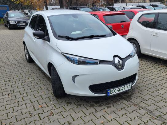 Renault Zoe 2017г. в рассрочку