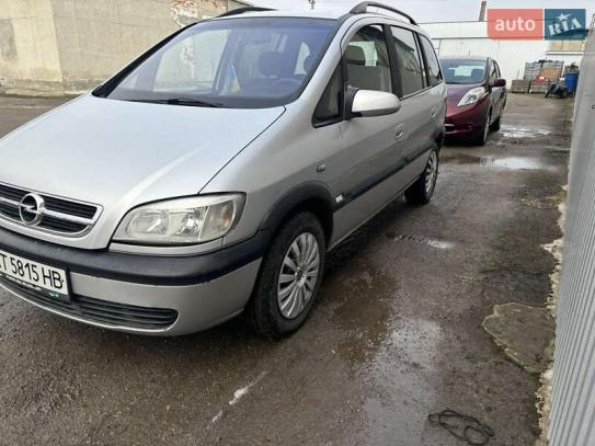 Opel Zafira                          2004г. в рассрочку