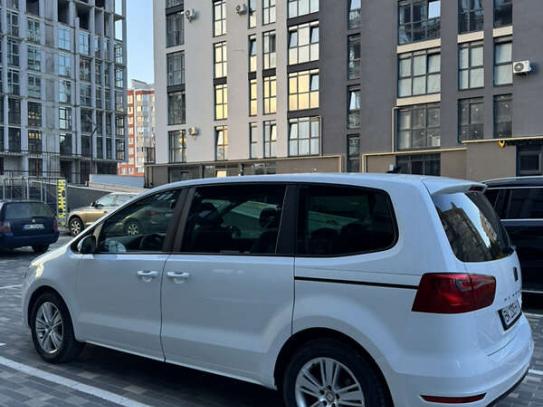 Seat Alhambra
                        2014г. в рассрочку