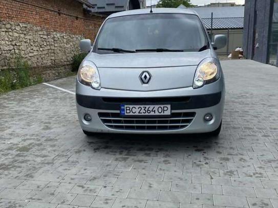 Renault Kangoo                          2012г. в рассрочку
