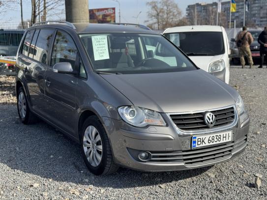 Volkswagen Touran
                          2008г. в рассрочку