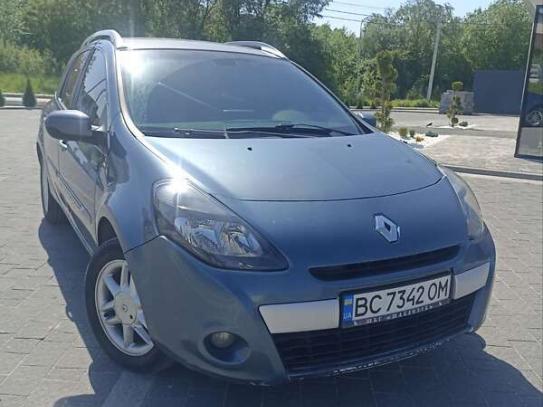 Renault Clio 2010р. у розстрочку