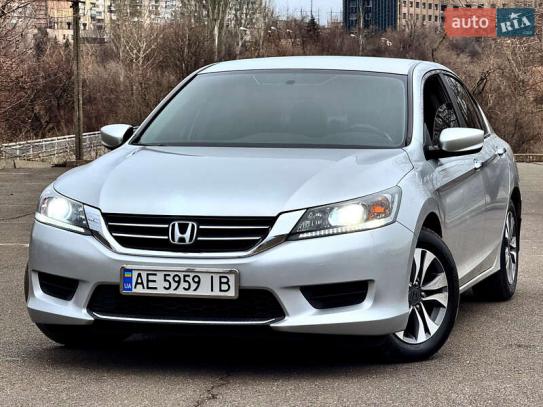 Honda Accord                          2013г. в рассрочку