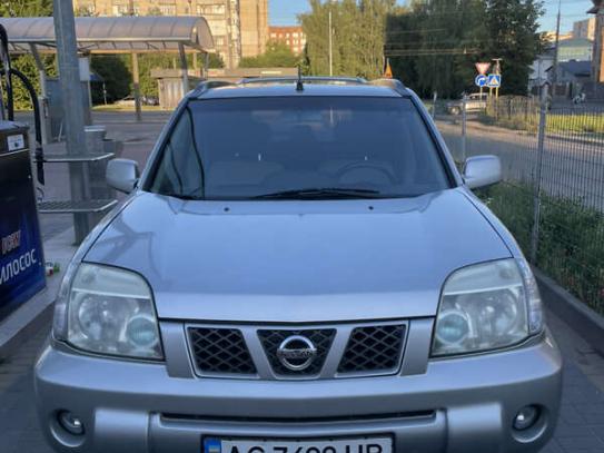 Nissan X-trail 2005г. в рассрочку