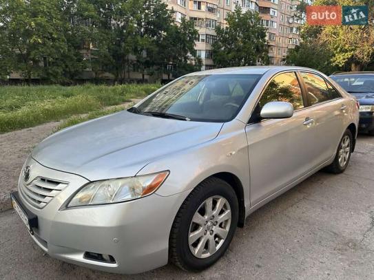Toyota Camry                           2008г. в рассрочку
