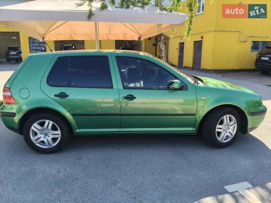 Volkswagen Golf
                            2002г. в рассрочку