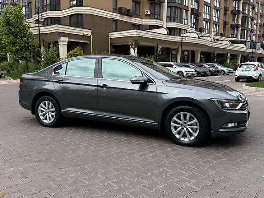 Volkswagen Passat
                          2015г. в рассрочку