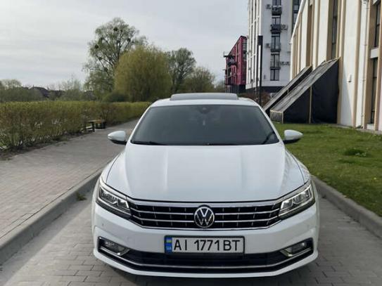 Volkswagen Passat
                          2017г. в рассрочку
