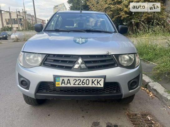 Mitsubishi L 200 2013г. в рассрочку