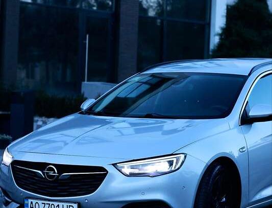 Opel Insignia sports tourer 2017г. в рассрочку