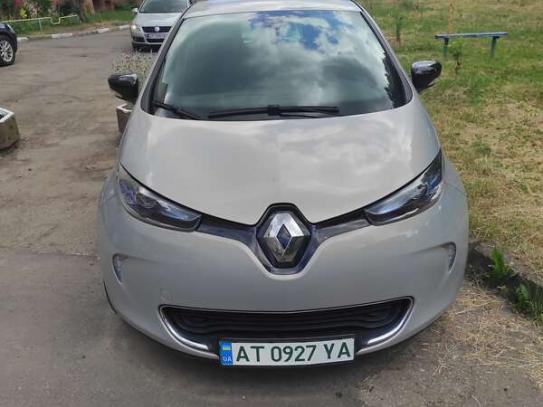 Renault Zoe                             2018г. в рассрочку