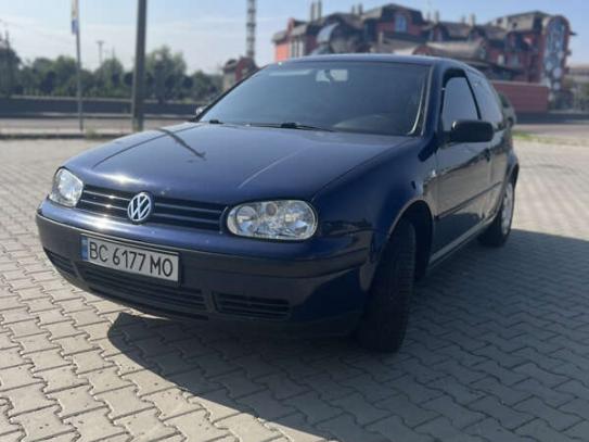 Volkswagen Golf 2001г. в рассрочку