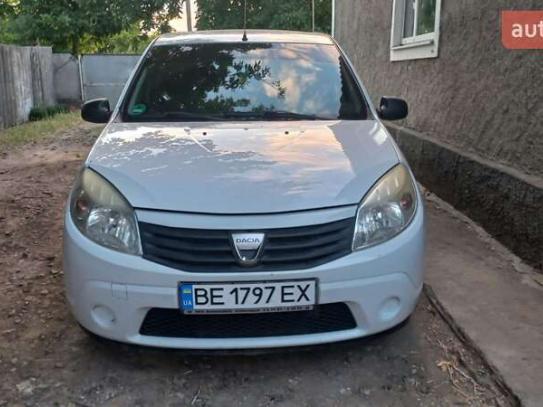 Dacia Sandero
                         2009г. в рассрочку