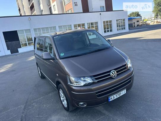 Volkswagen Multivan 2011г. в рассрочку