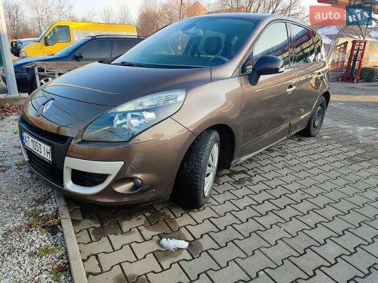 Renault Megane
                          2011г. в рассрочку