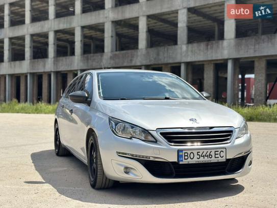 Peugeot 308                             2016г. в рассрочку