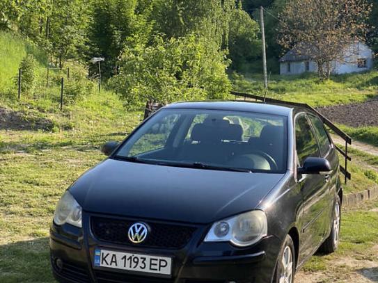 Volkswagen Polo 2007г. в рассрочку