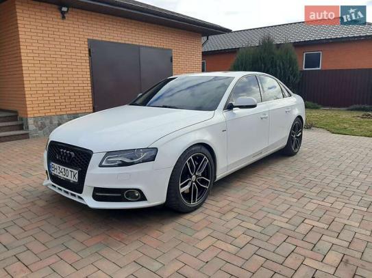 Audi A4                              2011г. в рассрочку