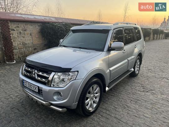 Mitsubishi Pajero 2010р. у розстрочку