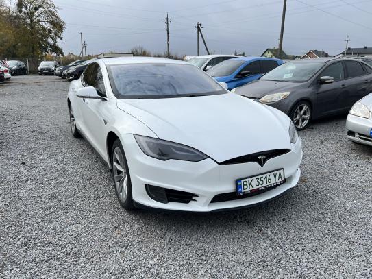 Tesla Model s 2013г. в рассрочку