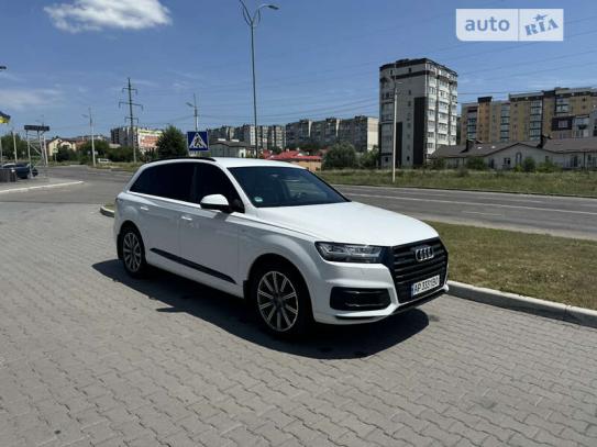 Audi Q7 2019г. в рассрочку