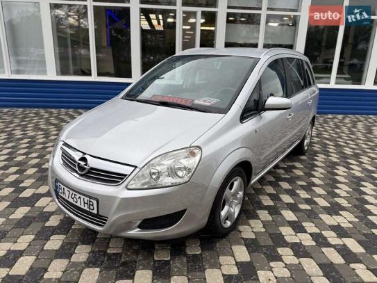 Opel Zafira                          2008г. в рассрочку