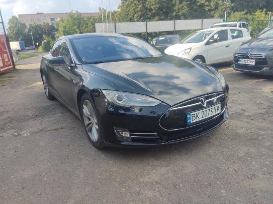 Tesla Model s 2013р. у розстрочку