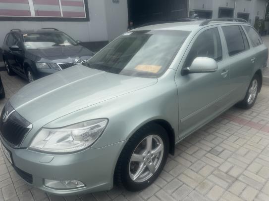 Skoda Octavia
                         2011г. в рассрочку
