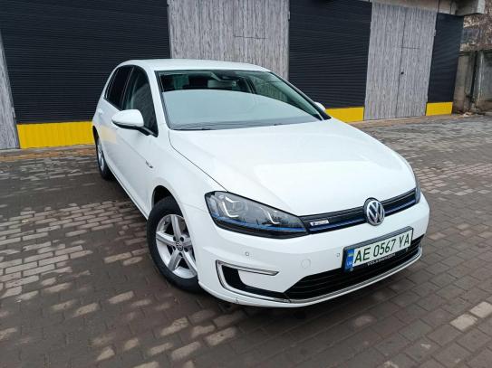 Volkswagen E-golf
                          2015г. в рассрочку