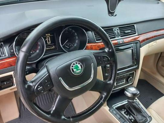 Skoda Superb
                          2010г. в рассрочку
