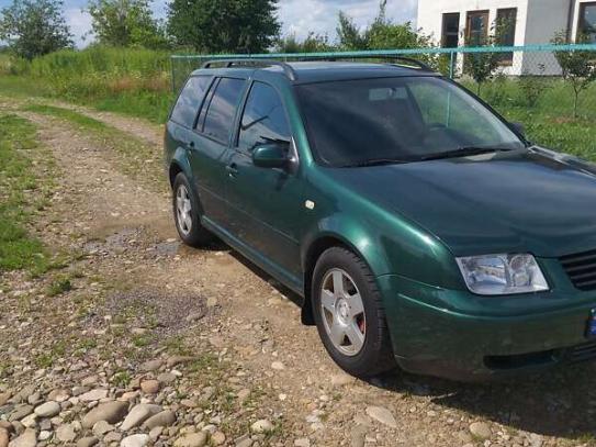 Volkswagen Bora 2000р. у розстрочку