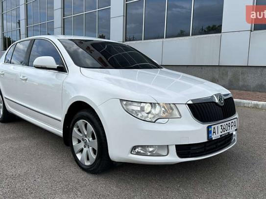 Skoda Superb                          2013г. в рассрочку