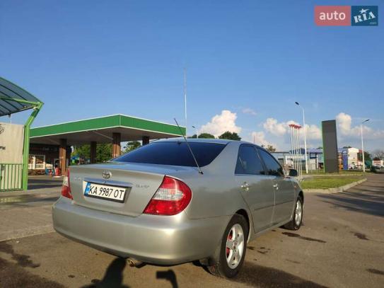 Toyota Camry                           2002г. в рассрочку