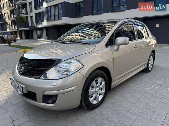 Nissan Tiida 2011р. у розстрочку