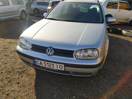 Volkswagen Golf                            2001г. в рассрочку